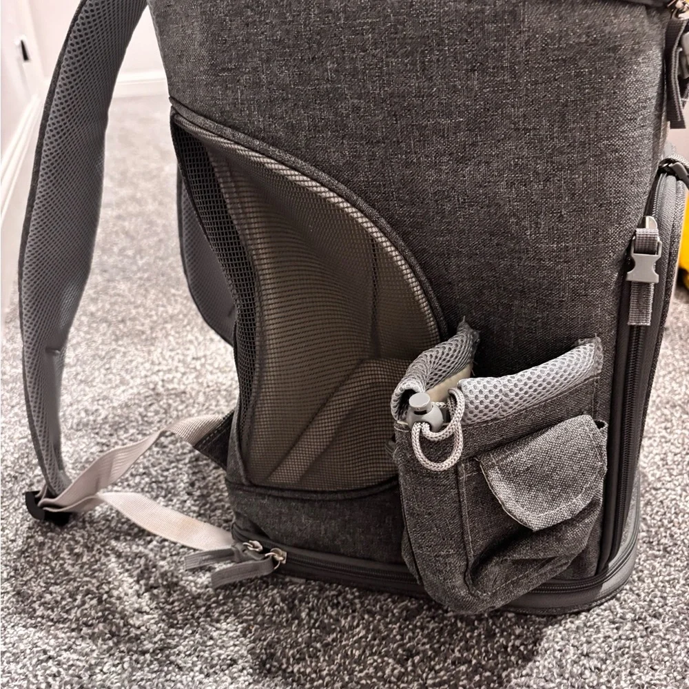 Pet Carrier / Backpack